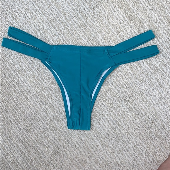 Cheeky Bikini Bottom - Picture 1 of 4